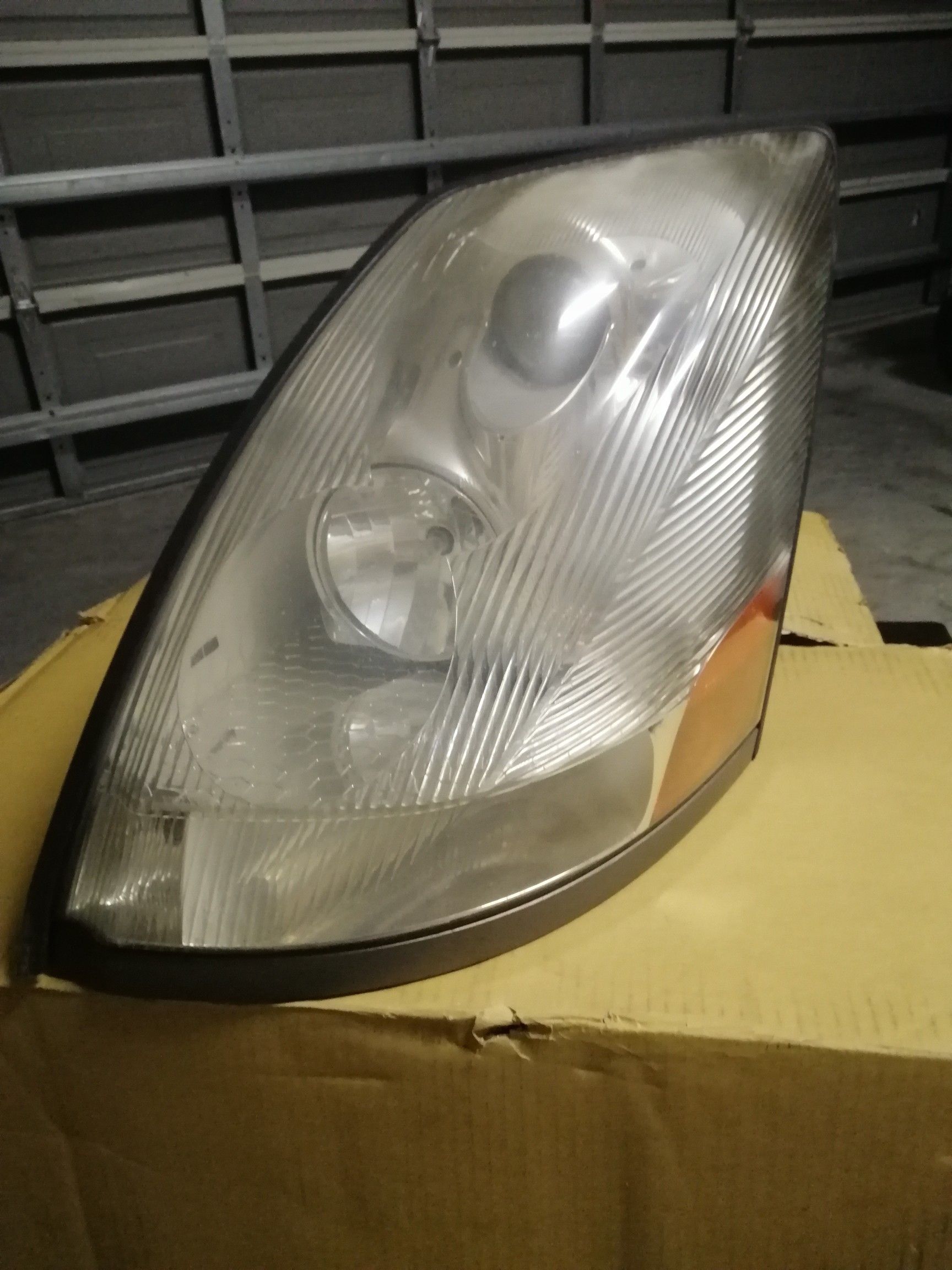 Headlight for Volvo vn vnl 2004-2017