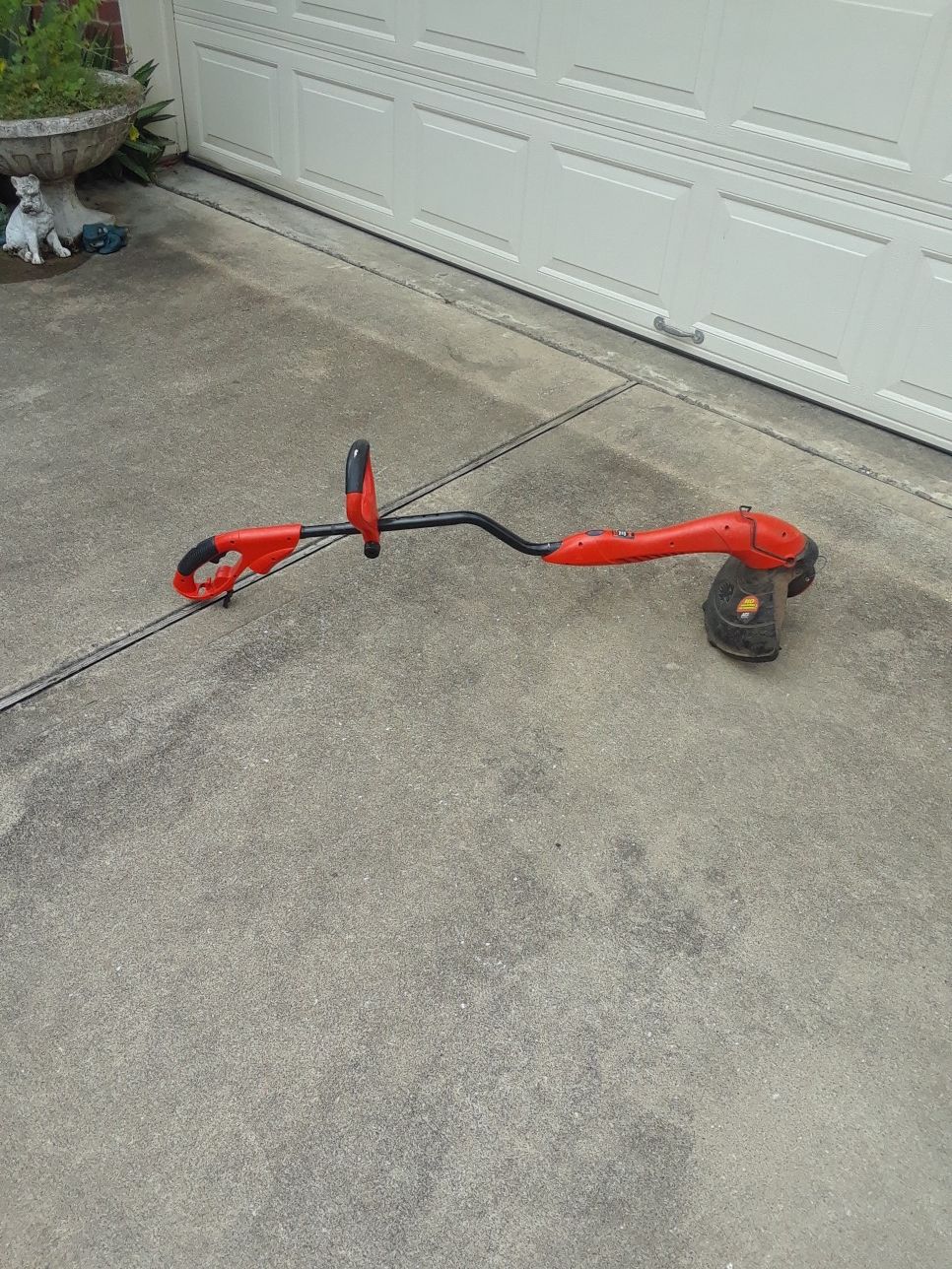 Black & Decker Grass Hog electric weed eater for Sale in Houston, TX