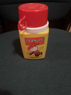 Vintage peanuts Charlie brown thermos