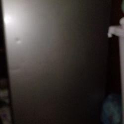 GE Mini fridge 