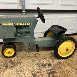 JD Narrow Front Pedal Tractor