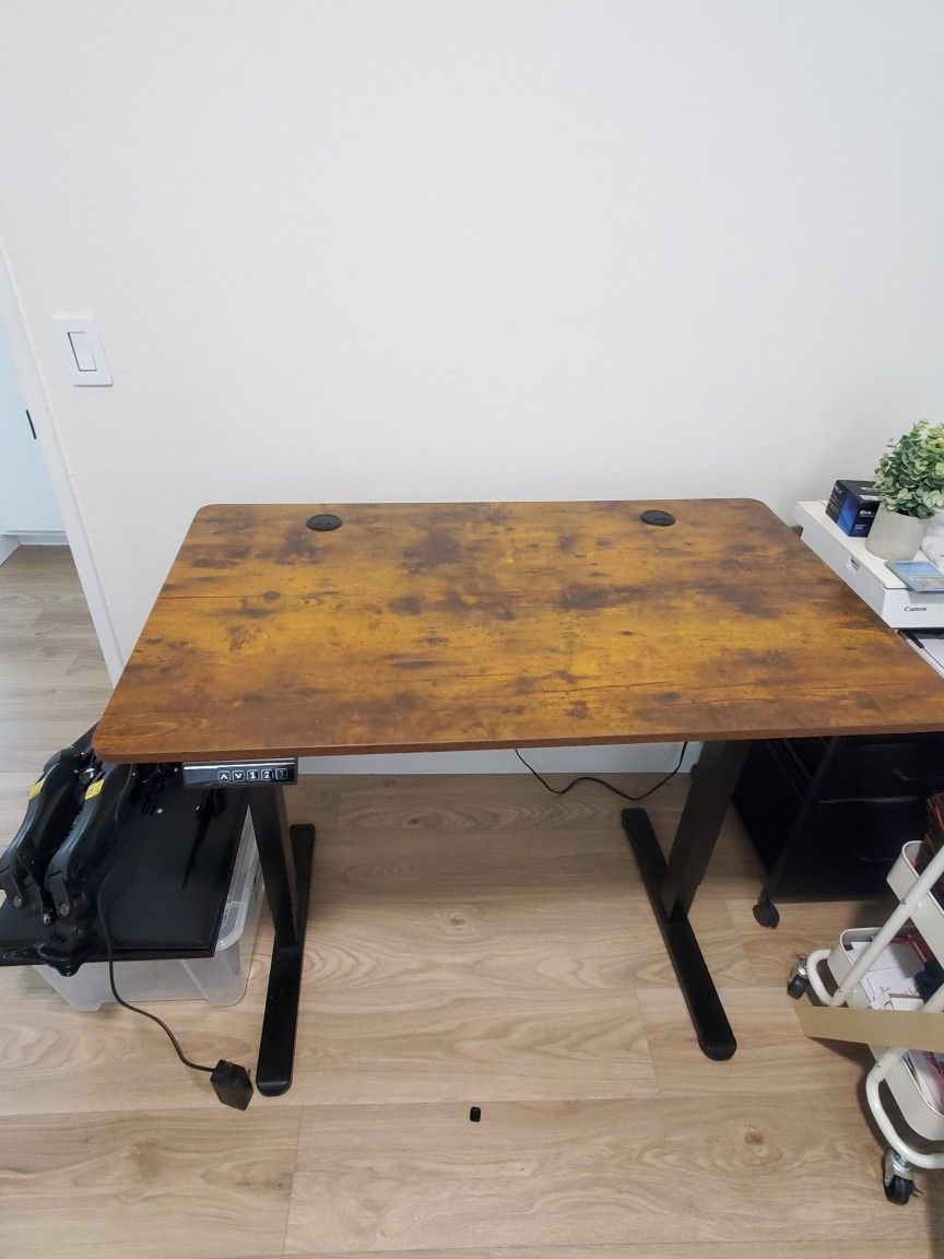 Claiks Electric Standing Desk, Adjustable Height Stand up Desk, 24x48 Inches Sit Stand Home Office Desk with Splice Board, Black Frame/Rustic Brown To