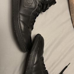 Air Jordan 1 Mid All Black Size 12
