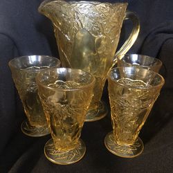 Vintage Pitcher With 4- Tumblers