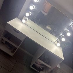 Vanity , Make Up Desk 