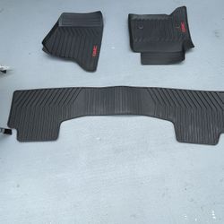 2018 GMC Denali  Floor mat