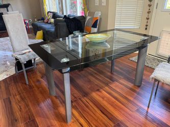 Glass dining table gray and black