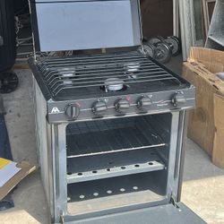 RV Atwood Gas 3 Burner Stove/oven