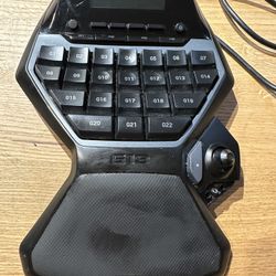 Logitech G13