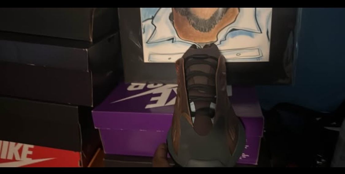 Yezzy 700