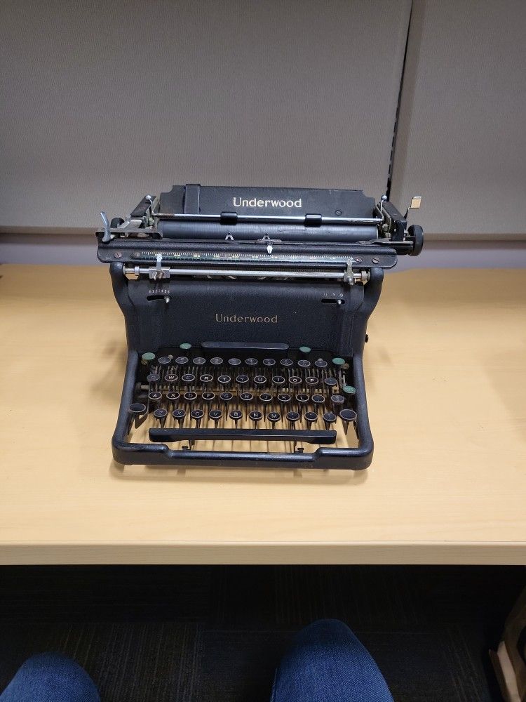 Vintage 1945 Underwood Model S Typewriter