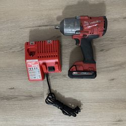 Milwaukee Fuel M18 Impact Wrench 1/2 With Battery And Charger