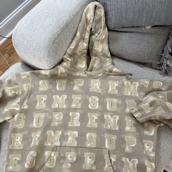 Supreme Hoodie