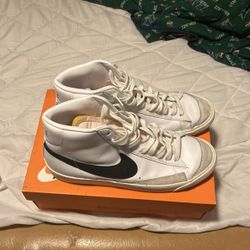 Nike Blazers 77 Vintage Size 11.5