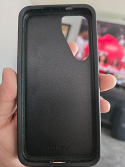 Galaxy S24+ Otterbox light case