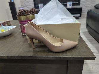 Michael Kors Dorothy Flex Pump Leather Size 7M