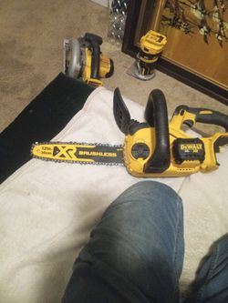 12-in Brushless XR DCCS 620 Chainsaw $120