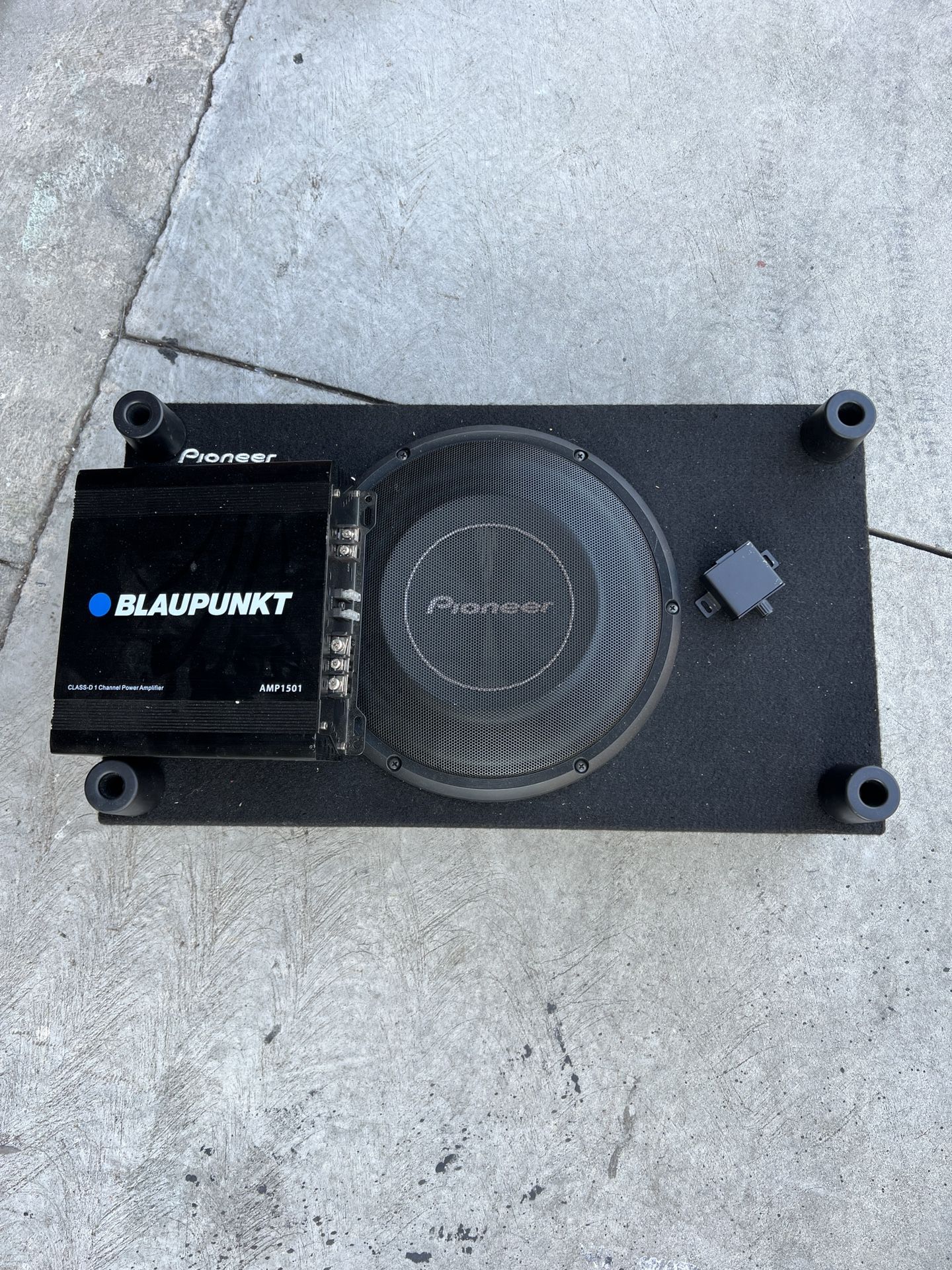 Subwoofer With Amp