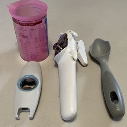 PAMPERED CHEF KITCHEN GADGETS