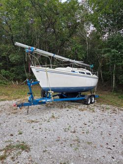 1982 Catalina 25ft Swing Keel Highmast