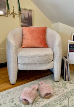 Boucle chair