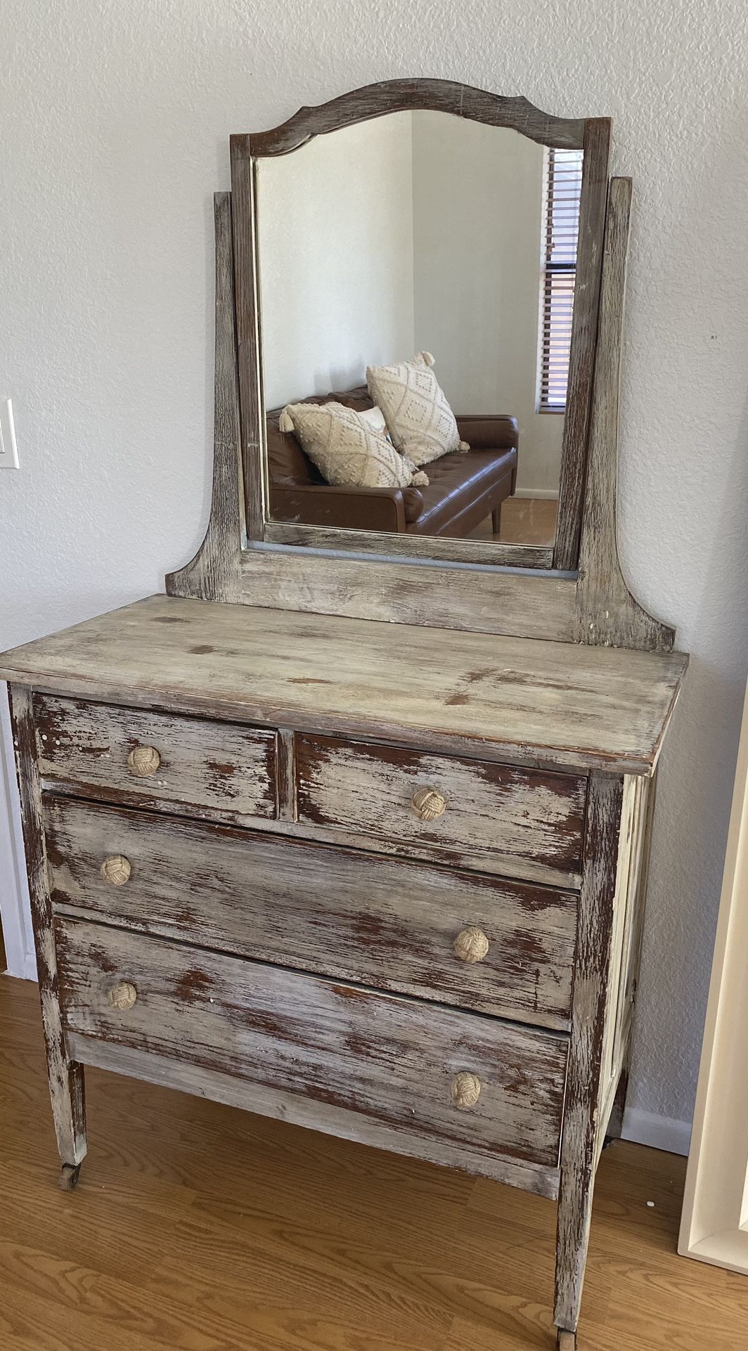 Shabby Chic dresser