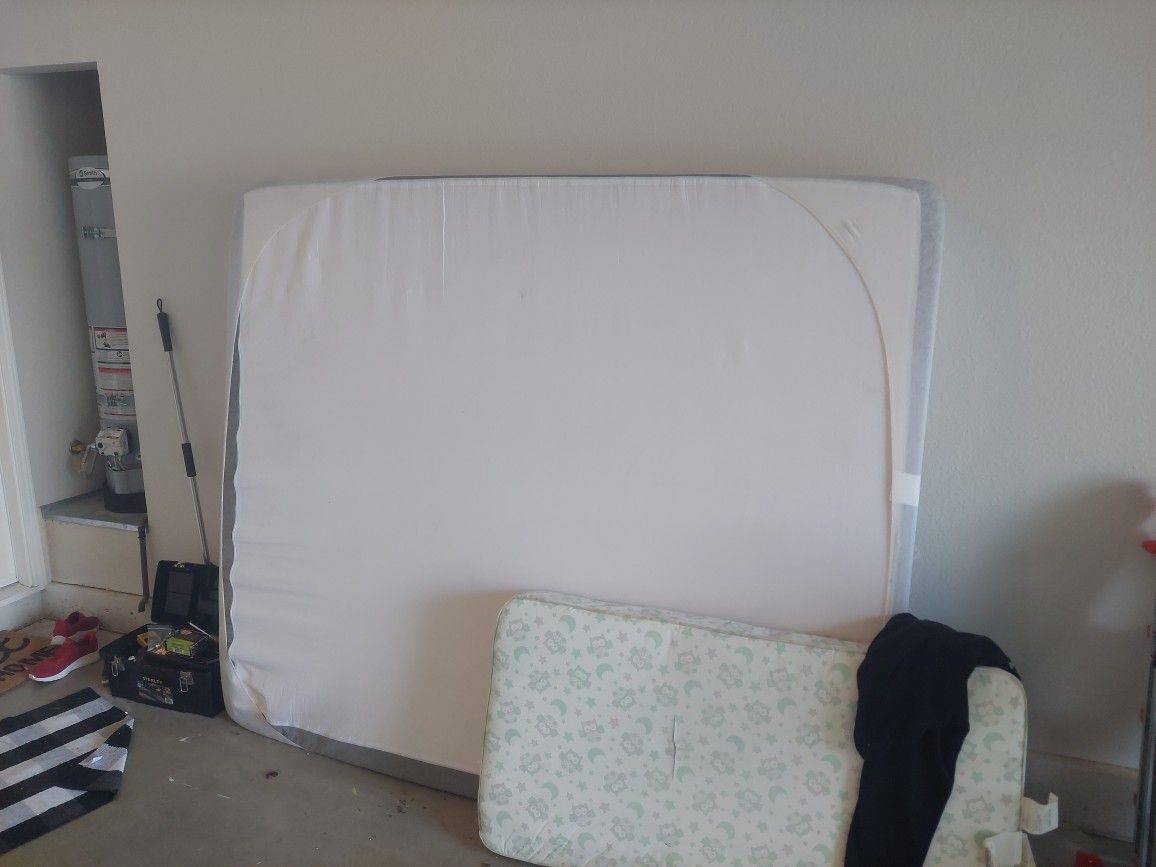 Cal King Size Mattress Clean With Cover