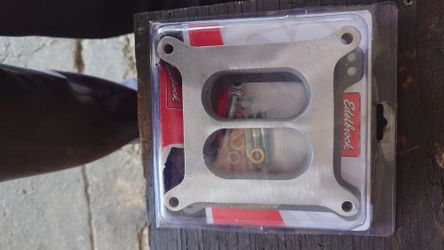 Edelbrock Spacer