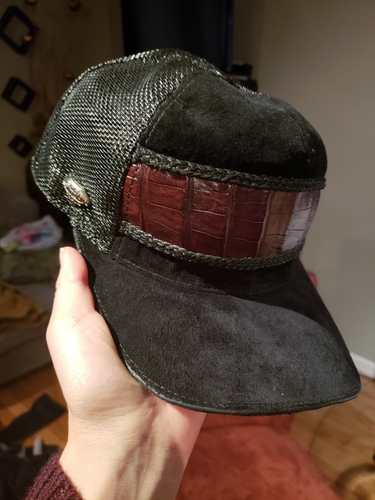 'White Diamonds Boots' Hat
