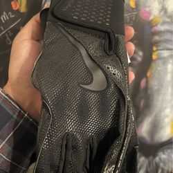 Batting gloves