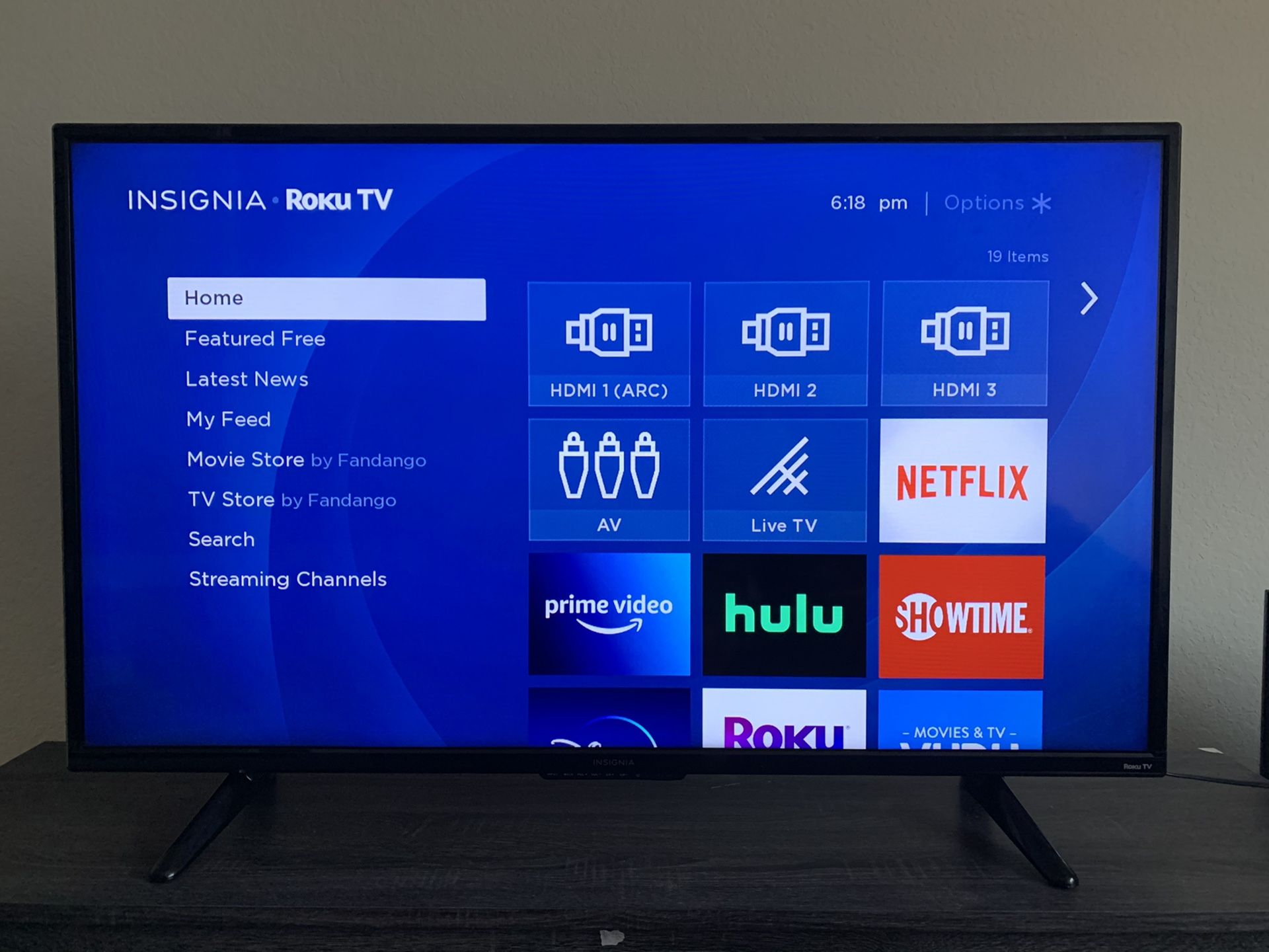 Insignia - 48" - LED - 1080p - Smart - HDTV Roku TV