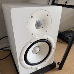 White Yamaha HS8 Powered Studio Monitor - Pair