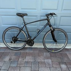 Specialize cross trail, extra large frame 700 wheels