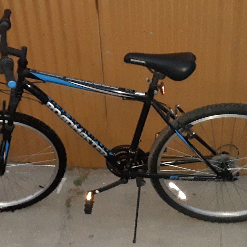 ROADMASTER 18 Speed Bicycle Bike Model R4046WMM Black w Blue. for Sale in Cty Of Cmmrce CA OfferUp