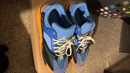 Yeezy 700 Bright Blue Size 11