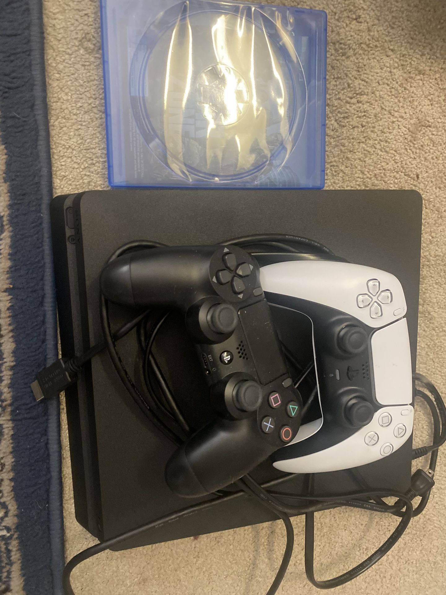 PS4 With 2 Controllers And COD Warzone