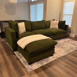 BRAND NEW 4PC Cloud Couch Sectional Sofa DELIVERY AVAILABLE