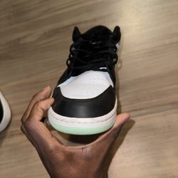 MEN'S AIR JORDAN RETRO 1 LOW CASUAL SHOES