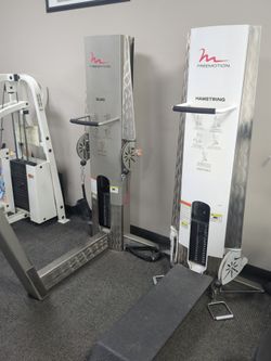 Free motion quad extension and hamstring machine