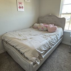 Full Size Bed 