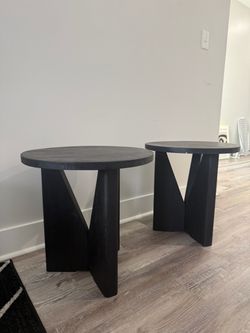 2 Side Tables