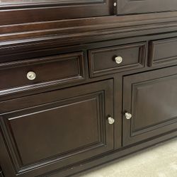 China Cabinet Like New With Glass Shelves 