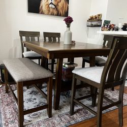 Living Spaces 6 Seater Dining Table With Lazy Susan