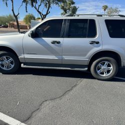 2004 Ford Explorer