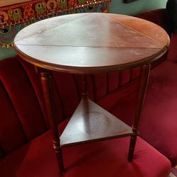 Bombay Company Table 