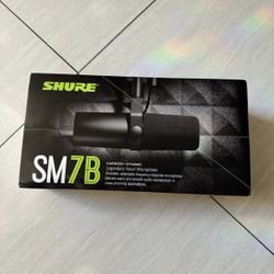 NEW Shure SM7B Cardioid Dynamic Vocal Microphone / 
