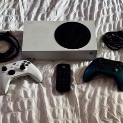 Xbox Series S Bundle - 2 Controllers + Media Remote - Baby Fund!