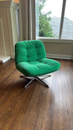 Swivel chair