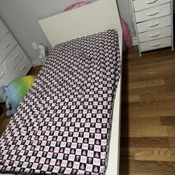 Twin Size Bed – Great Condition – $70 (Pickup Only)