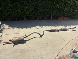 2012 - 2019 Nissan Versa exhaust pipe